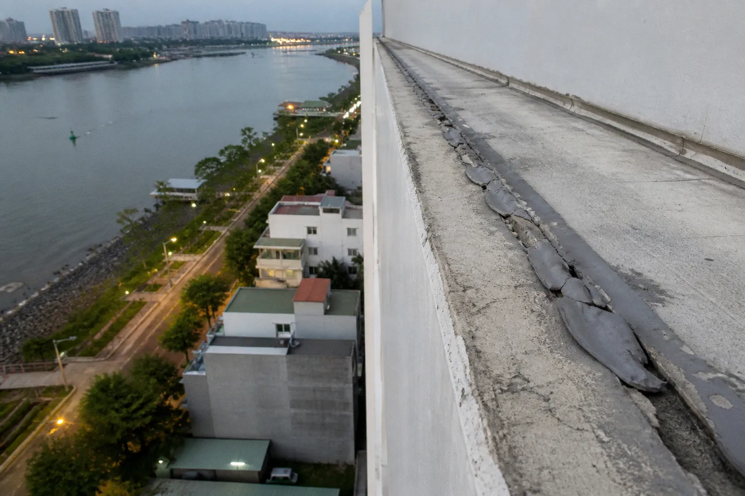 Sikaflex 140 bị phồng rộp: Bài học từ dự án tại Quận 7
